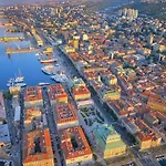 Monaco Apartmán *