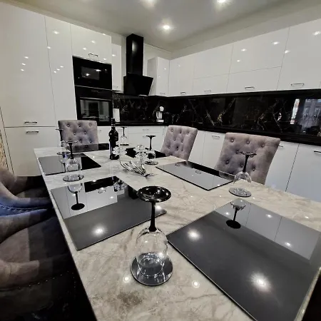 Monaco Apartment *