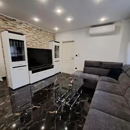 Monaco Apartman Fiume